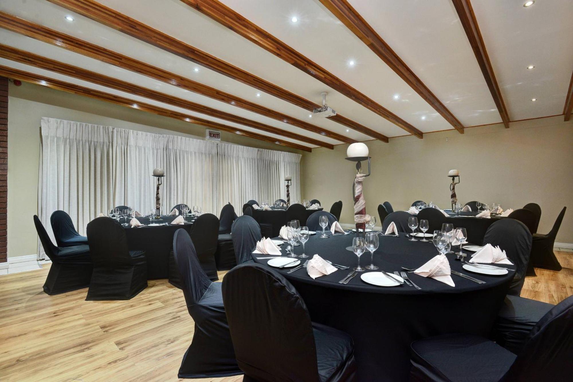 Protea Hotel By Marriott Mahikeng マフィケング エクステリア 写真